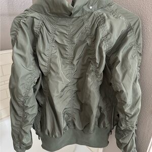 Athleta Jetset Bomber NWT XS